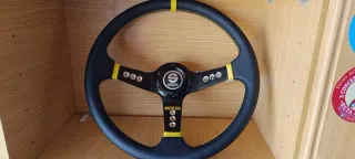 Volante Deportivo Negro y Amarillo