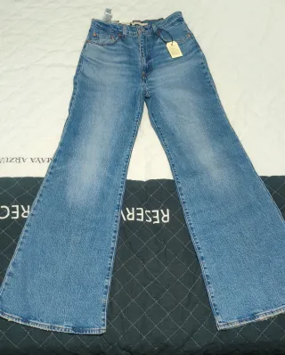 Vaqueros Levi’s modelo Ribcage Bell 29x34