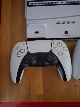 Console PS5 con 2 controller