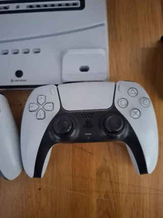 Console PS5 con 2 controller