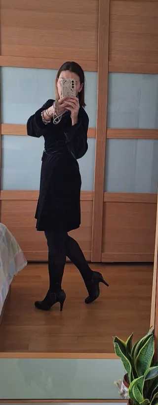 Vestido de terciopelo negro