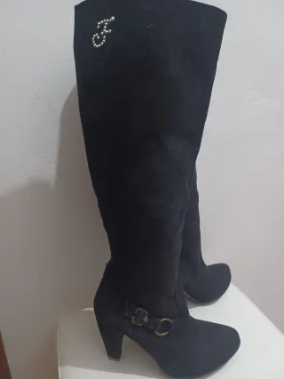 Stivali lunghi Betty Flowers camoscio neri