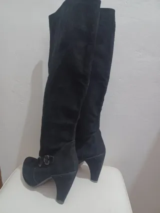 Stivali lunghi Betty Flowers camoscio neri