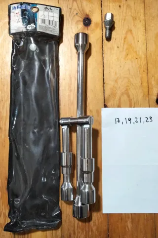 Llave de tubo en cruz