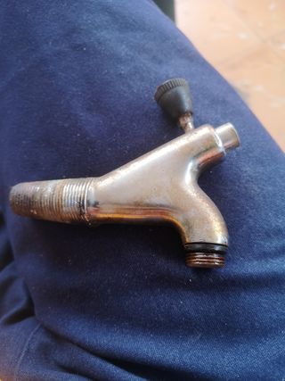 Grifo para barrica rosca cónica