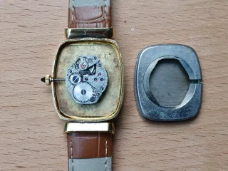 Reloj Cordella Mecánico NOS Dorado