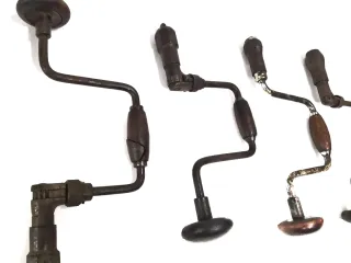 Interesante lote de taladros antiguos, barbiqui