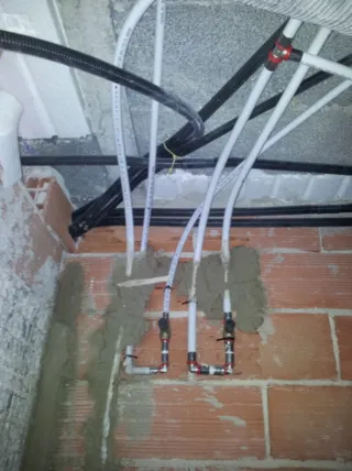 REFORMAS DE TODO TIPO PROFESIONAL FONTANERÍA.