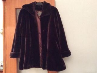 Abrigo CHAQUETÓN marrón PELETERIA MOUTON