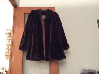 Abrigo CHAQUETÓN marrón PELETERIA MOUTON