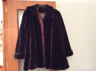 Abrigo CHAQUETÓN marrón PELETERIA MOUTON