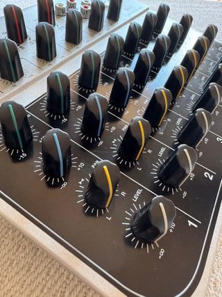 Mesa de Mezclas BCT MM802 USB