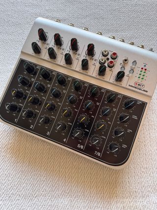 Mesa de Mezclas BCT MM802 USB