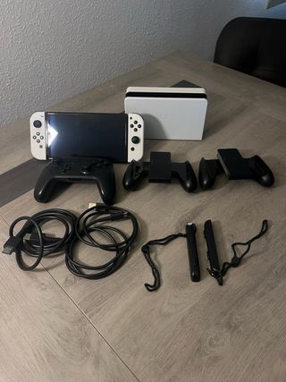 Nintendo Switch OLED Bianca