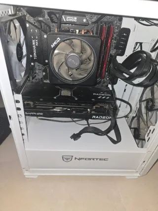 PC Gaming, ryzen 3700x, radeon 6700.