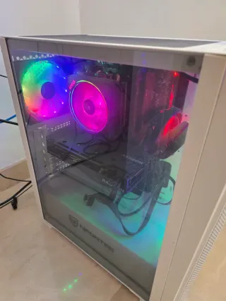 PC Gaming, ryzen 3700x, radeon 6700.