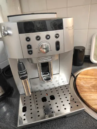 Cafetera DeLonghi Magnifica S Smart Automática