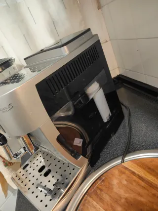 Cafetera DeLonghi Magnifica S Smart Automática