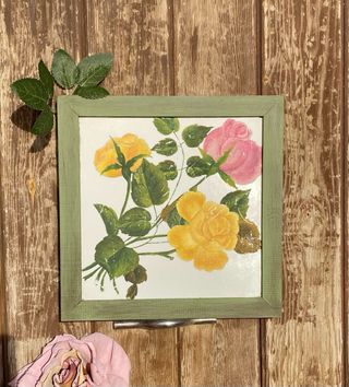 Azulejo vintage flores rosas y amarillas