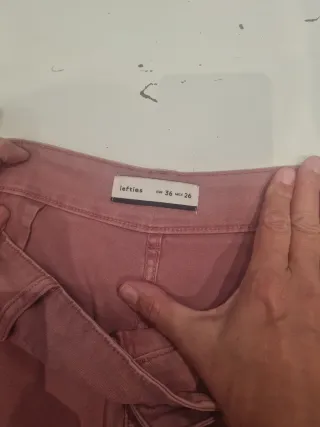 Pantalón vaquero ancho rosa Lefties
