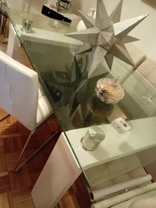 Mesa comedor cristal diseño blanco, 4 sillas