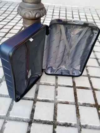 Conjunto Maletas Cabina y Neceser Azul