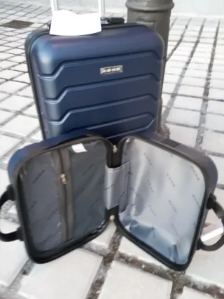Conjunto Maletas Cabina y Neceser Azul