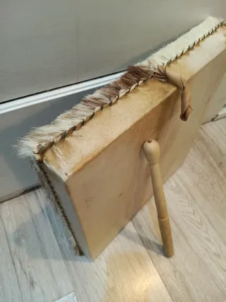 Tambor cuadrado piel y pelo