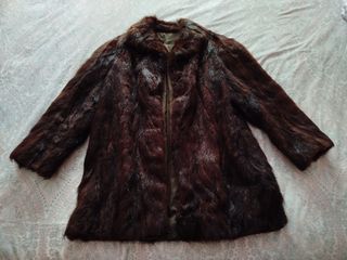 Abrigo de mujer de piel natural marrón oscuro