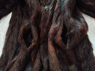 Abrigo de mujer de piel natural marrón oscuro