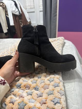 Botas negras de tacón