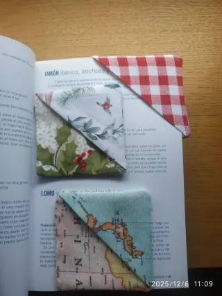 Marcapáginas de tela hechos a mano
