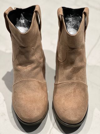 Botines beige talla 36