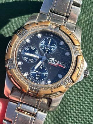Reloj Lotus Cronógrafo Dorado y Plateado