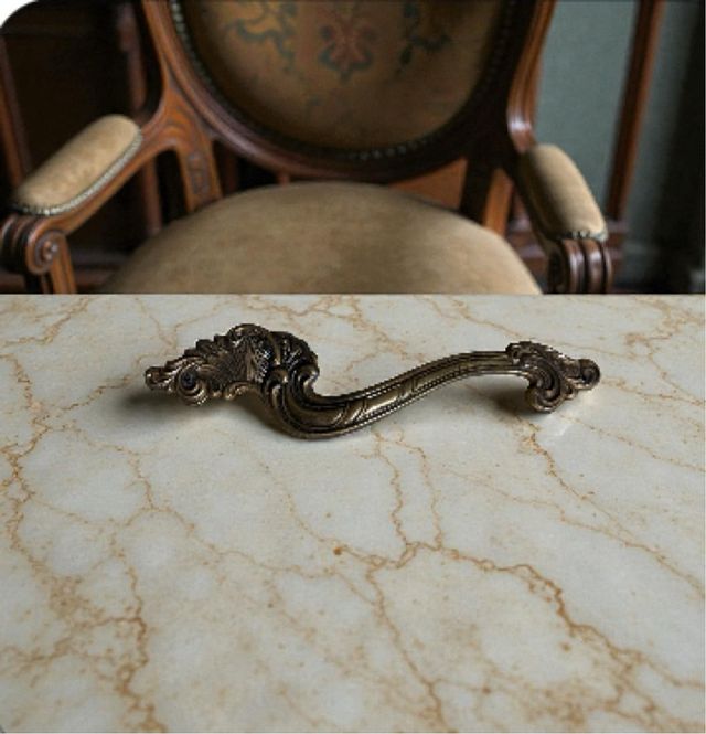 Tirador de mueble antiguo estilo barroco