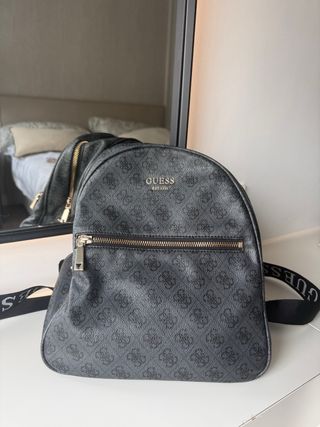 Mochila Guess Negra Estampada