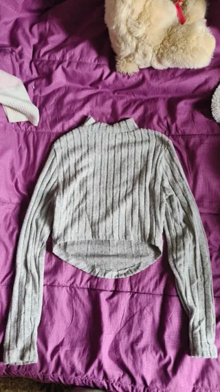 Maglia corta a righe grigie