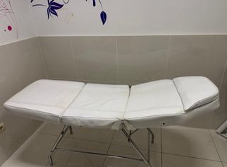 Camilla, rollos papel desechable y 100 tangas dese