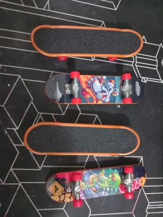 4 Fingerboards Skate con Diseños Espaciales