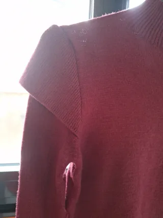 Jersey granate cuello alto