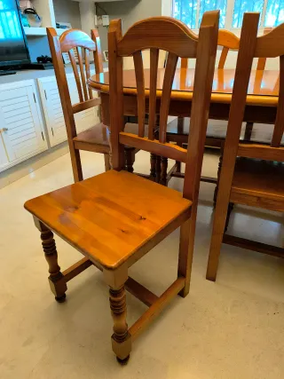 Mesa comedor ovalada y 6 sillas madera maciza