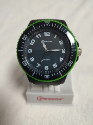 Reloj deportivo MINGRUI negro y verde