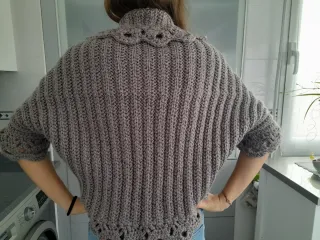 Bolero/Chaqueta Crochet Gris y Rosa Talla Única