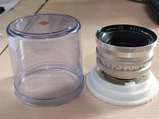 Kodak Retina Reflex IV con varios objetivos