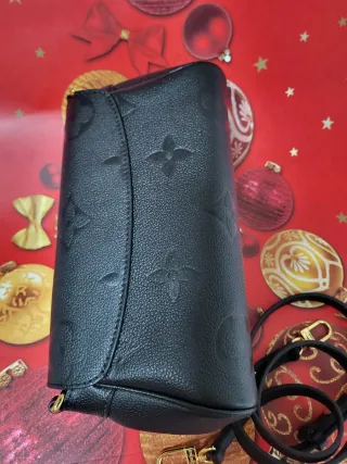 Bolso Louis Vuitton Negro y Dorado