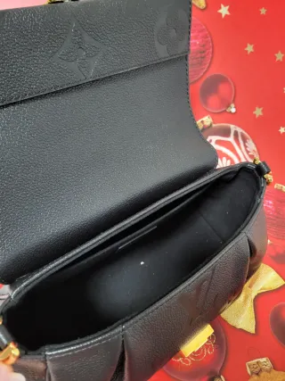 Bolso Louis Vuitton Negro y Dorado