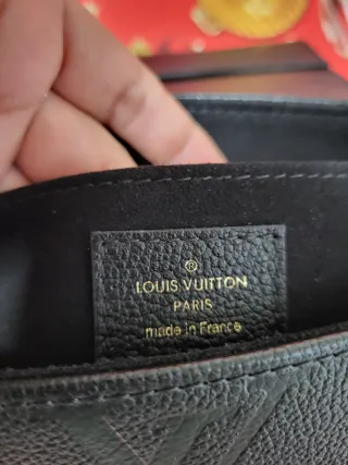 Bolso Louis Vuitton Negro y Dorado