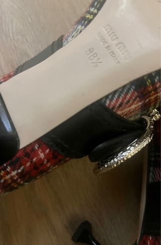 Scarpe Miu Miu a Tartan con Fibbia Perla taglia 38.5