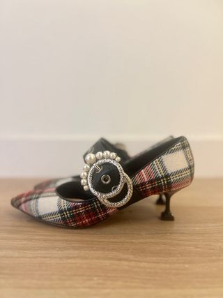 Scarpe Miu Miu a Tartan con Fibbia Perla taglia 38.5