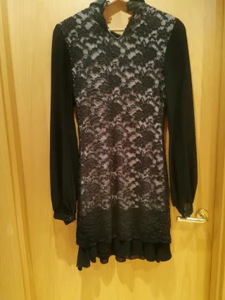 Vestido negro encaje